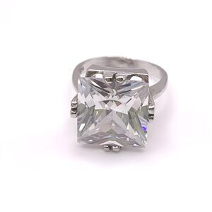 Vintage White Topaz Sterling Silver Ring Size 6